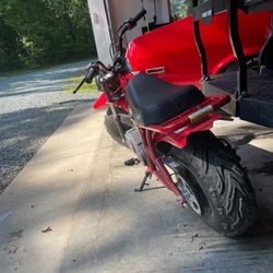 Coleman Mini Bike 200 Red 196cc engine