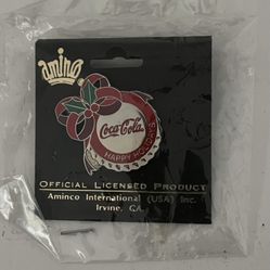 Coca-Cola Coke Happy Holidays Xmas Aminco Bottle Cap Lapel Pin NOS 1997 New MIP