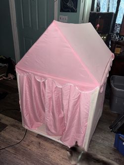 Girls tent house in great conditions