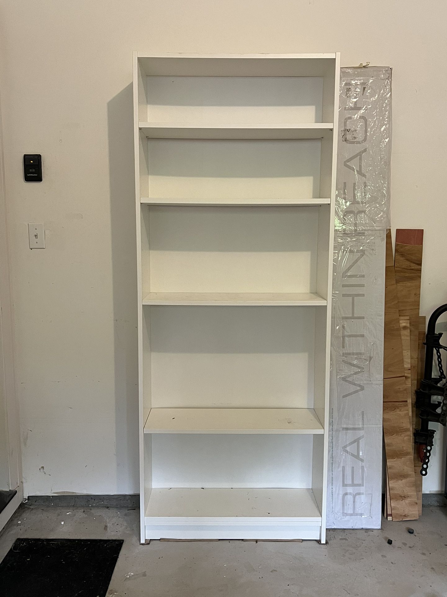 FREE! White ikea shelf/bookcase