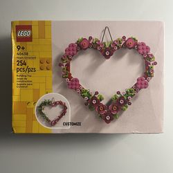 LEGO Heart Wreath (40638) Building Toy (Box Damaged)