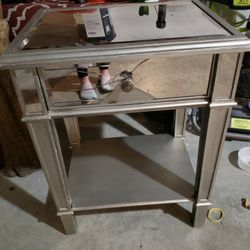 Hayworth mirrored Night Stand 