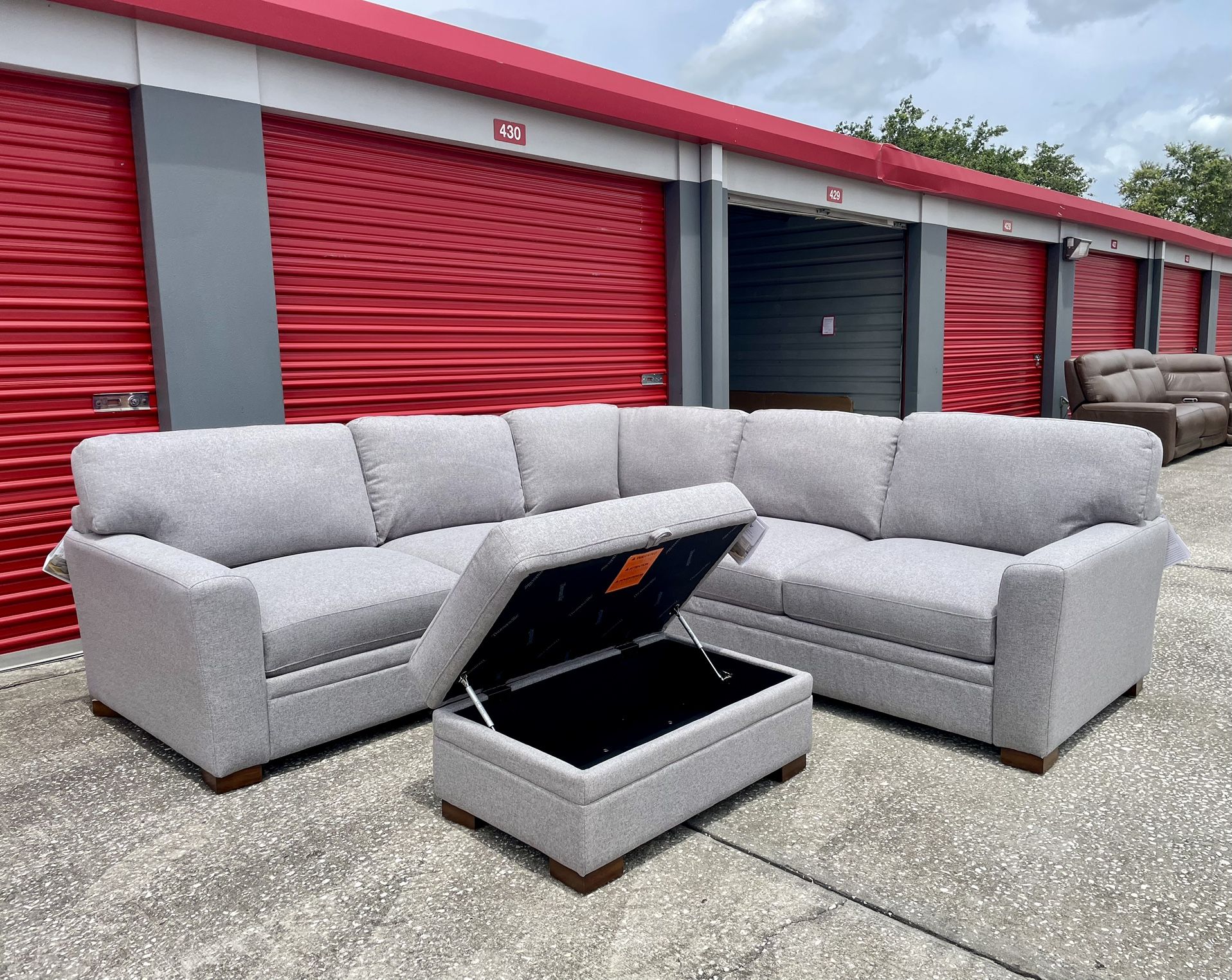 🏷OUTLET FURNITURE | Thomasville Langdon Fabric L-Shape Sectional with Storage Ottoman, Gray 💥