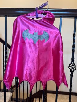 Girls Batman pink cape