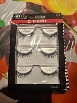 3 sets of eyelashes