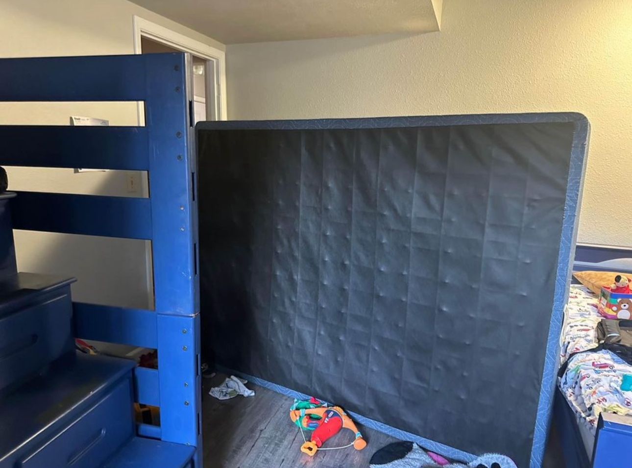 Queen Size Headboard And Box Spring