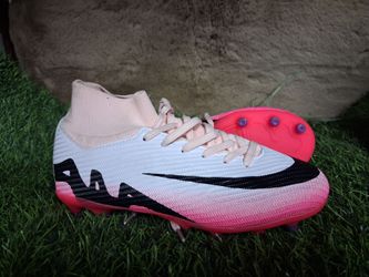 Soccer cleats us size 3youth