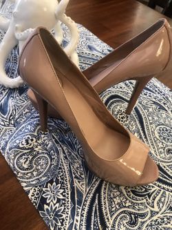 Jessica Simpson nude heels