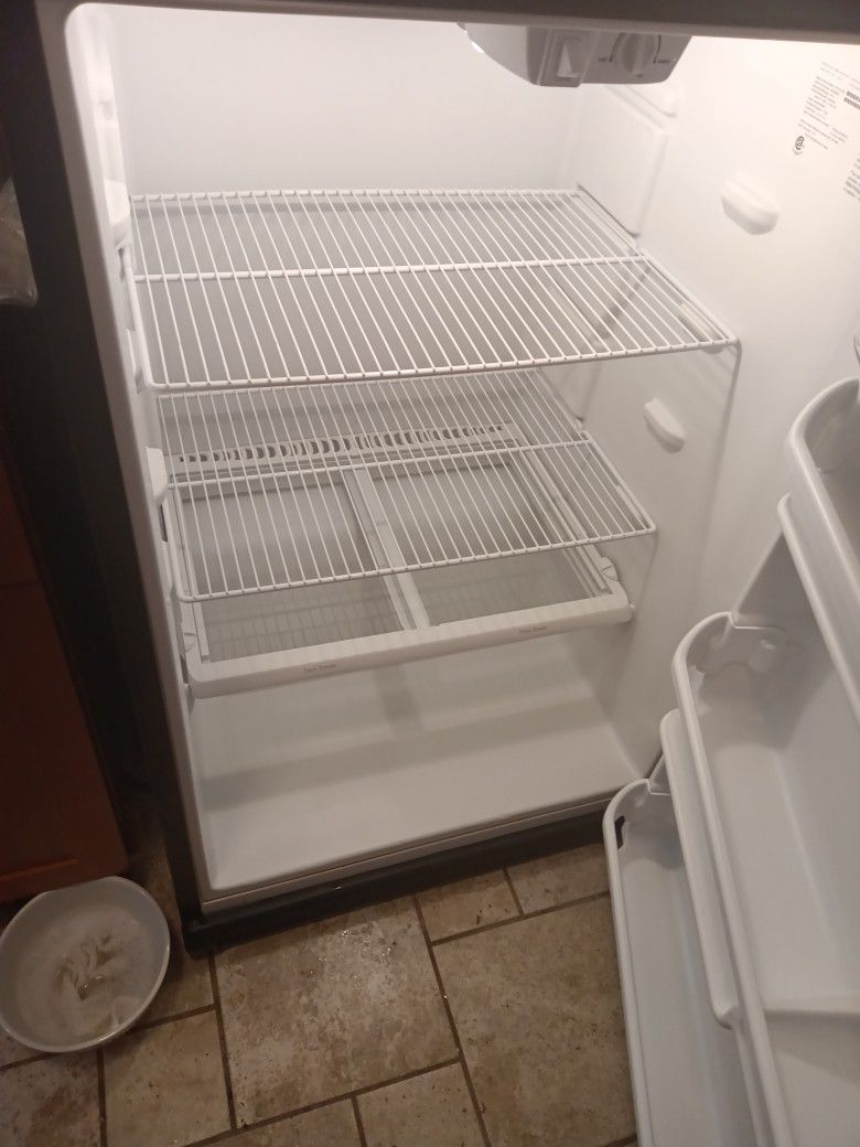 Refrigerator For Sale Black Frigidaire 