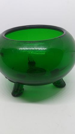 VINTAGE EMERALD GREEN GLASS VIKING BOWL