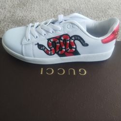 Gucci Size 7 In Women's Brand New
