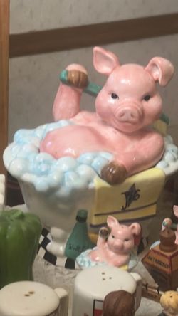 Ceramic Pig in Bathtub Cookie Jar