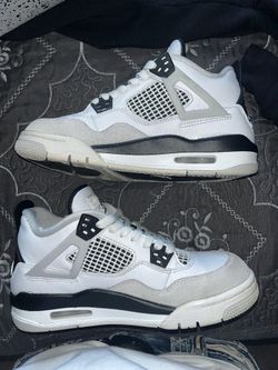 AUTHENTIC JORDAN 4 RETRO