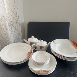 Bundle Of Plates Brand New 