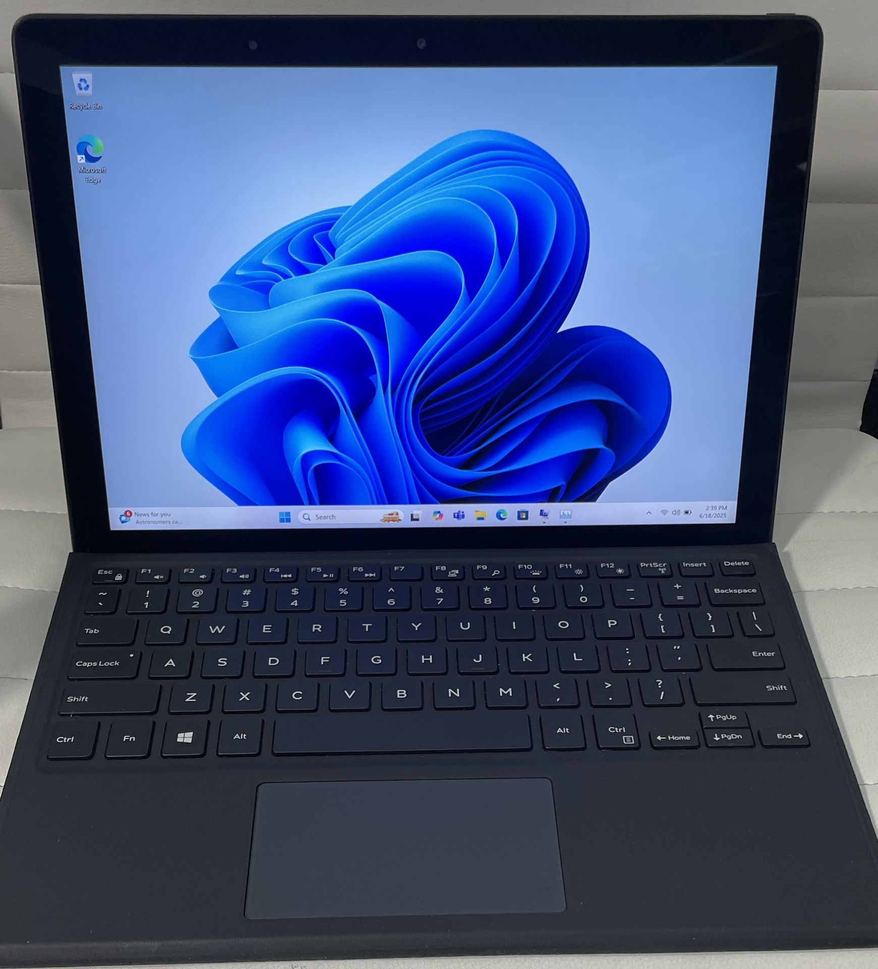 Dell 12.3" Latitude 5290 Multi-Touch 2-in-1 Laptop/ Tablet , Intel Core i7, 8GB Ram, 512GB SSD, Dual Camera, WiFi & Bluetooth, Windows 11