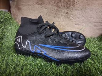 Soccer cleats us size 3youth