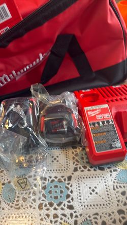 M18 and m12 charger con dos bacteria’s
