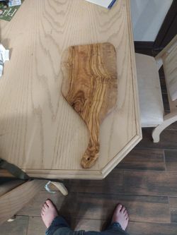 Olive Wood Cutting Board W/Handle