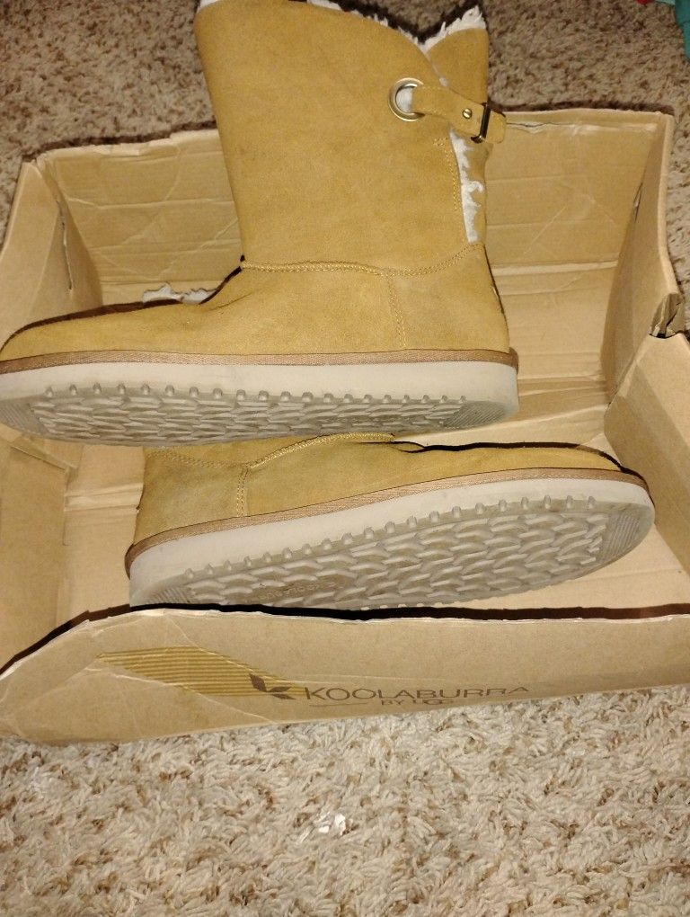 UGGs Boots Size 10 Womens