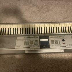 Yamaha Electric Piano With Stand 
