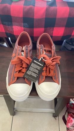 Men converse  size 8 on men