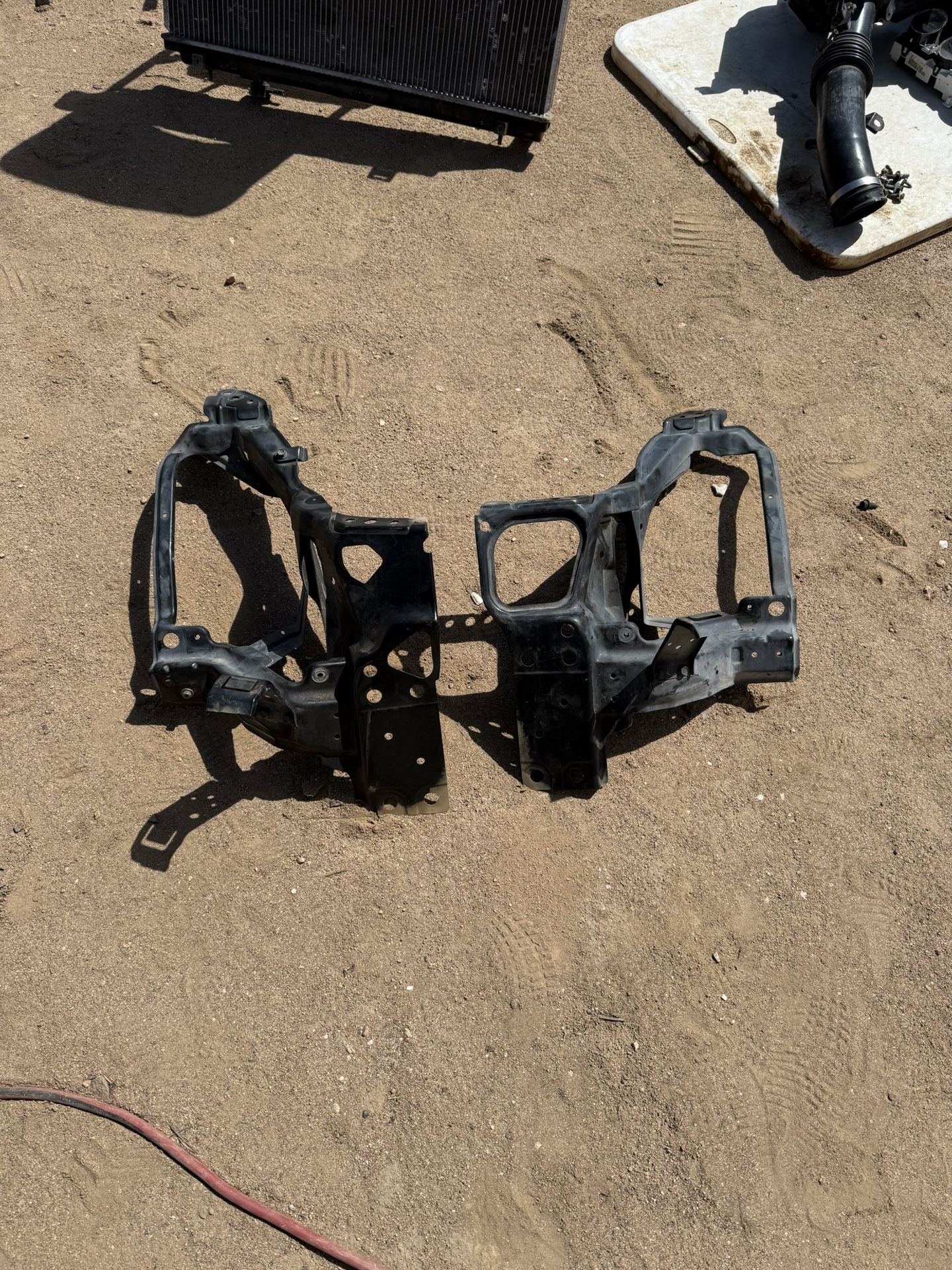 350z headlight brackets