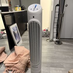 Honeywell QuietSet Tower Fan – $35 (Capitol Hill)
