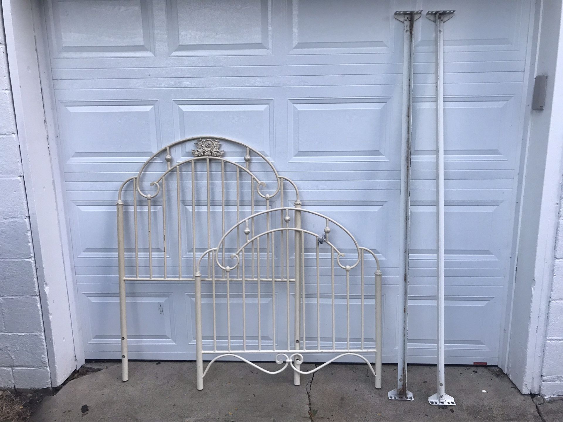 ANTIQUE TWIN BED FRAME