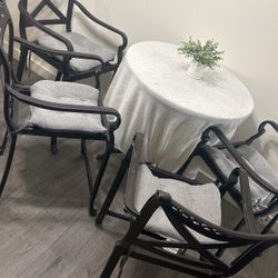 Table With Chairs 