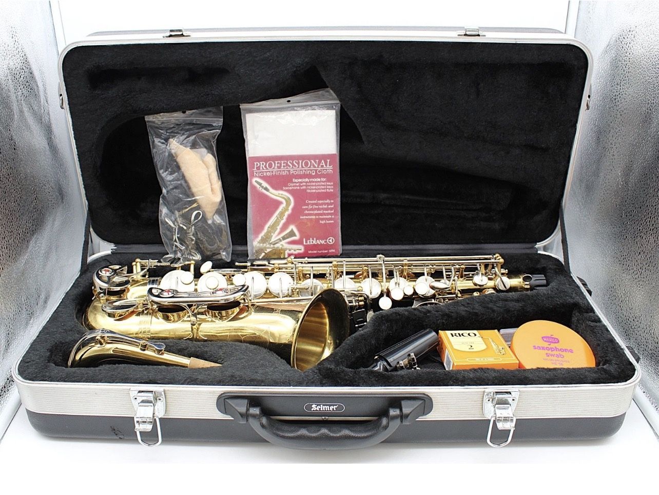 Selmer AS500 Alto Saxophone with Hard Case and Accessories
