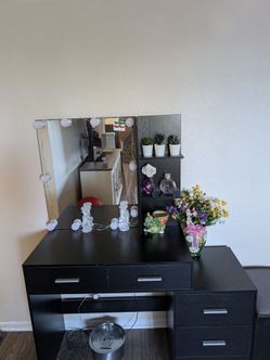 Dresser with mirror