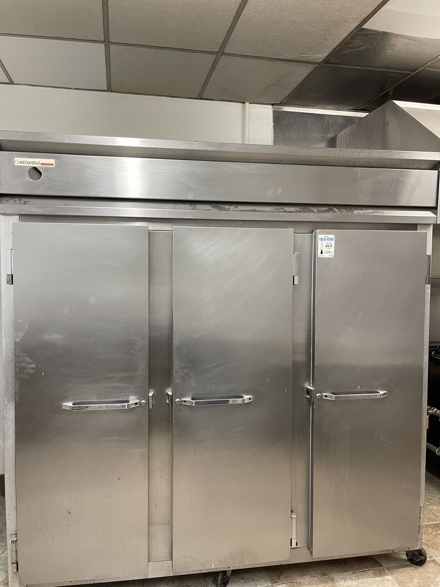 Continental 3R Commercial Refrigerator Used 3 Door Reach In