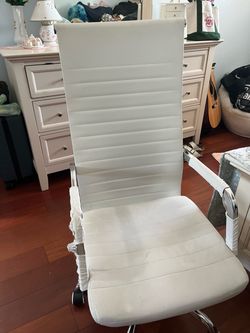 White Ribbed Leather Office Chair