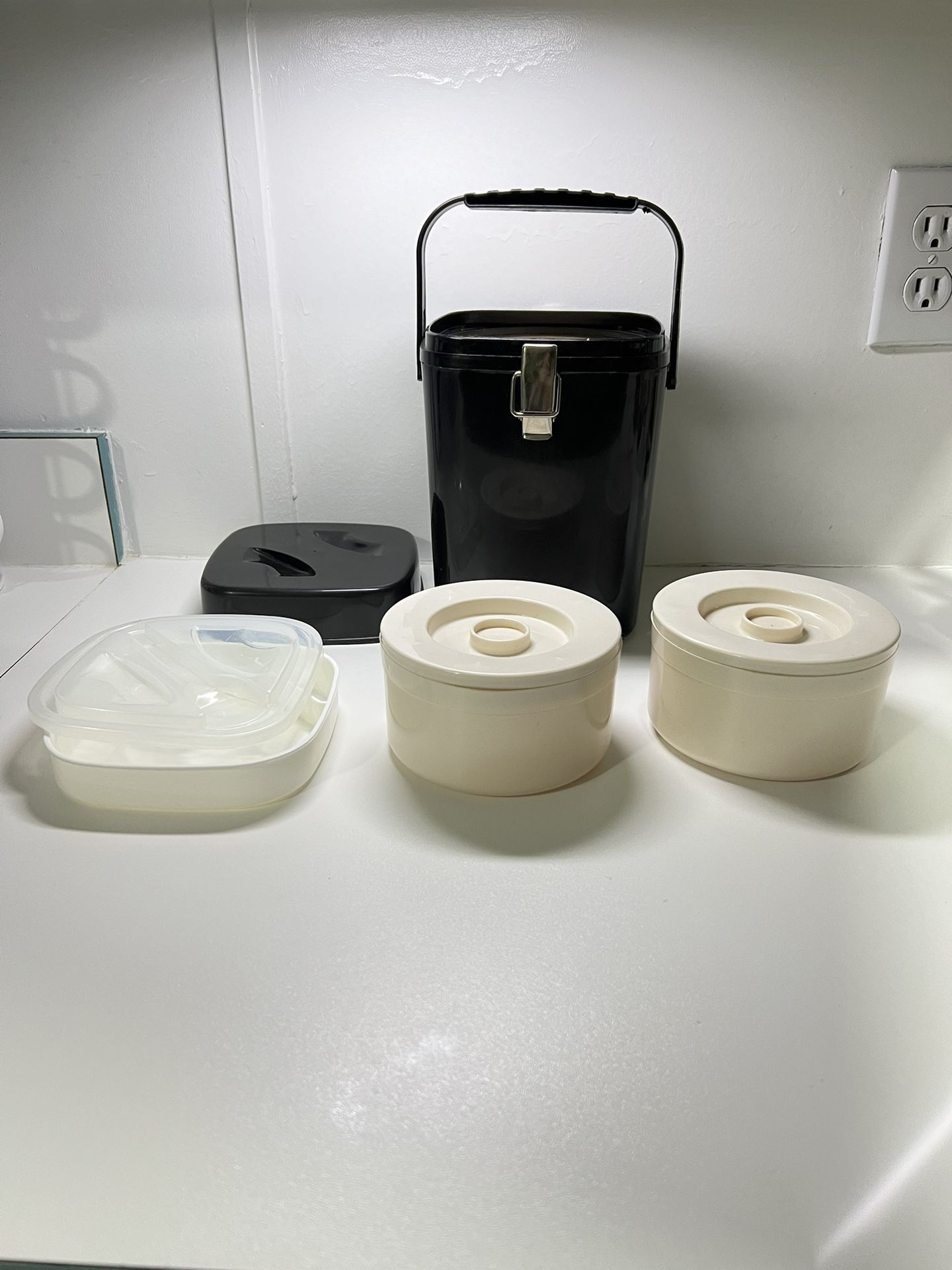 Alpine Cuisine Food thermos Set 3-Containers Inside Vintage