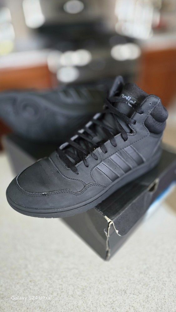 Adidas Hoop 3.0