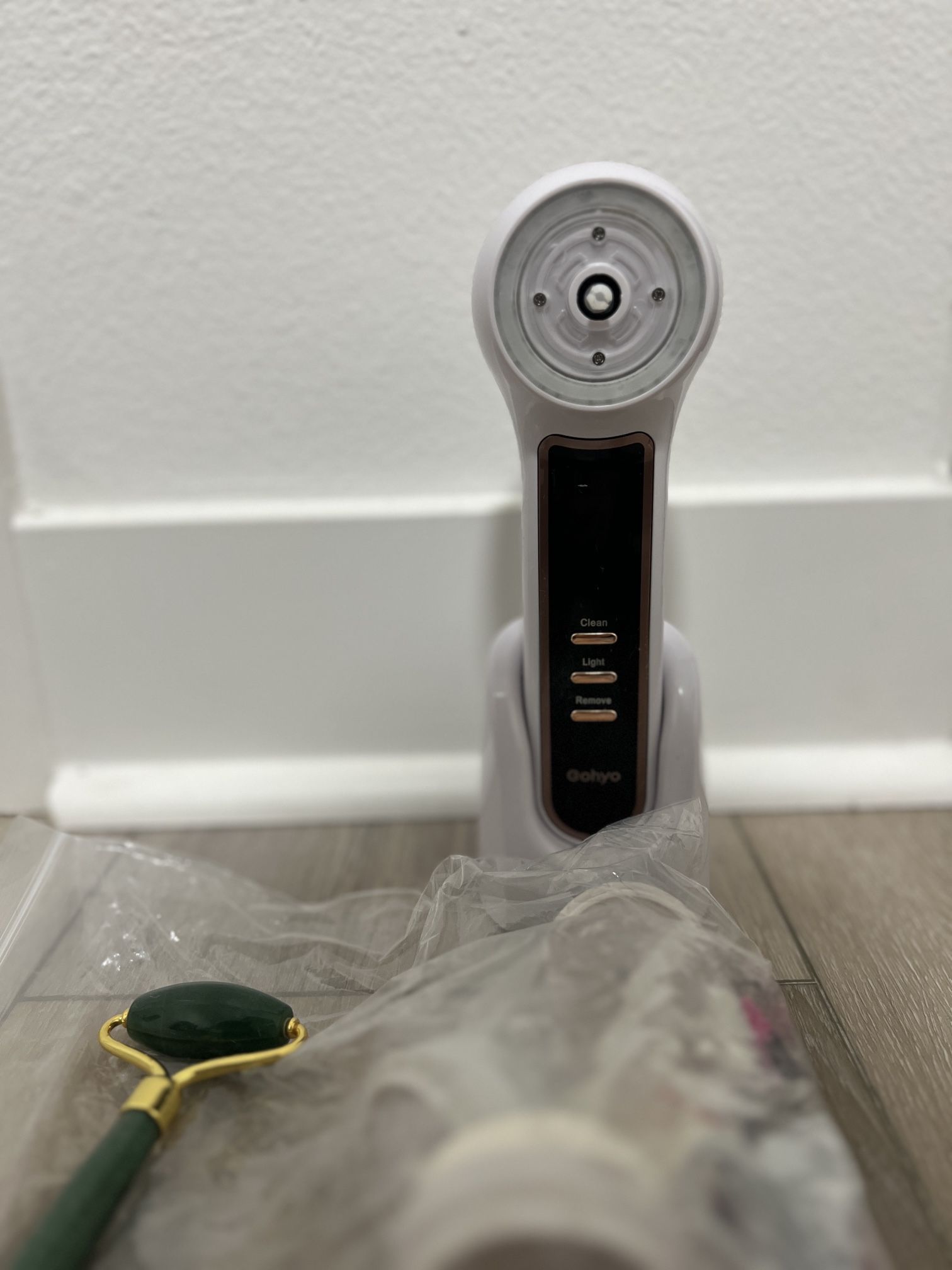 Blackhead Remover + Massage Roller