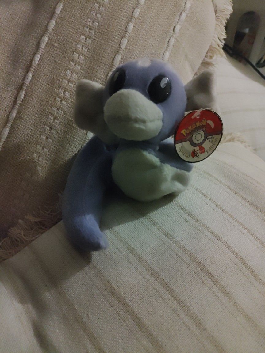 Pokemon Dratini Plushie