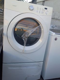 Frigidaire Front Load Dryer with Pedestal