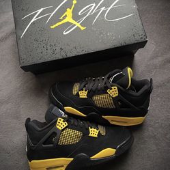 Jordan 4 Thunder 9.5