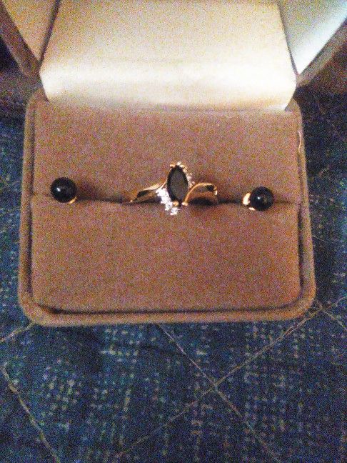 Gold Over Sterling Silver Genuine Black Onyx Ring Sz 8 With Matching Stud Earrings 