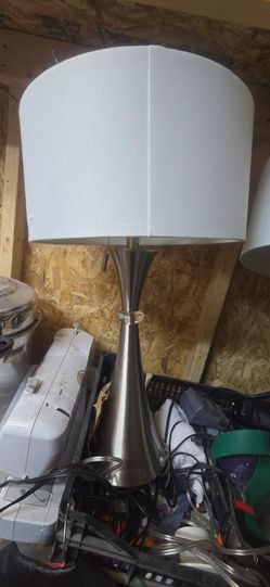 2 lamps