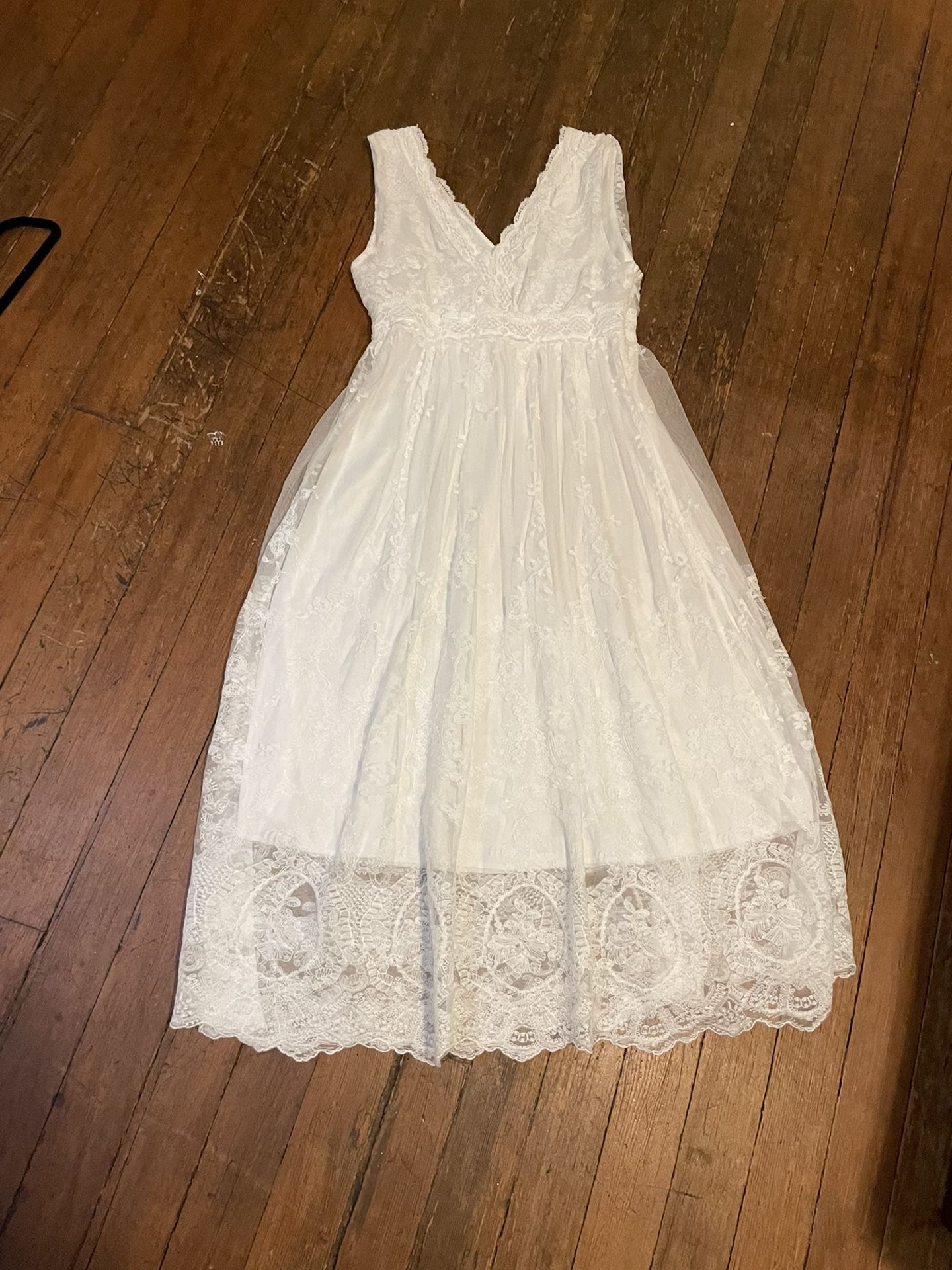 Simple Wedding Dress / New, Never Worn