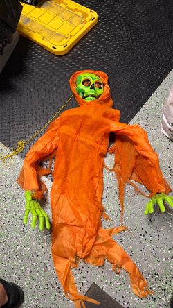 Halloween Skeleton Ghost Decoration Figure
