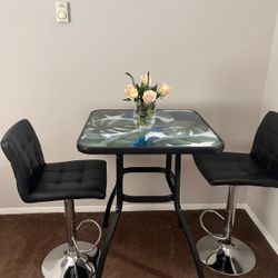 Dining Room Set With 2 Barstools 