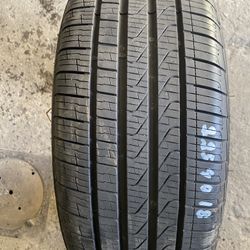 One Tire 225 40 18 Like New 