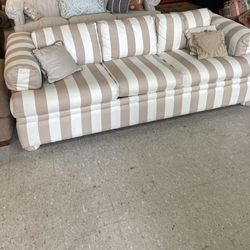 Chase And Sofa Bed 
