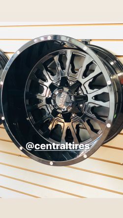 20x12 insane Offroad con llanta 33125020 MT solamente $1399 ..... central Tires
