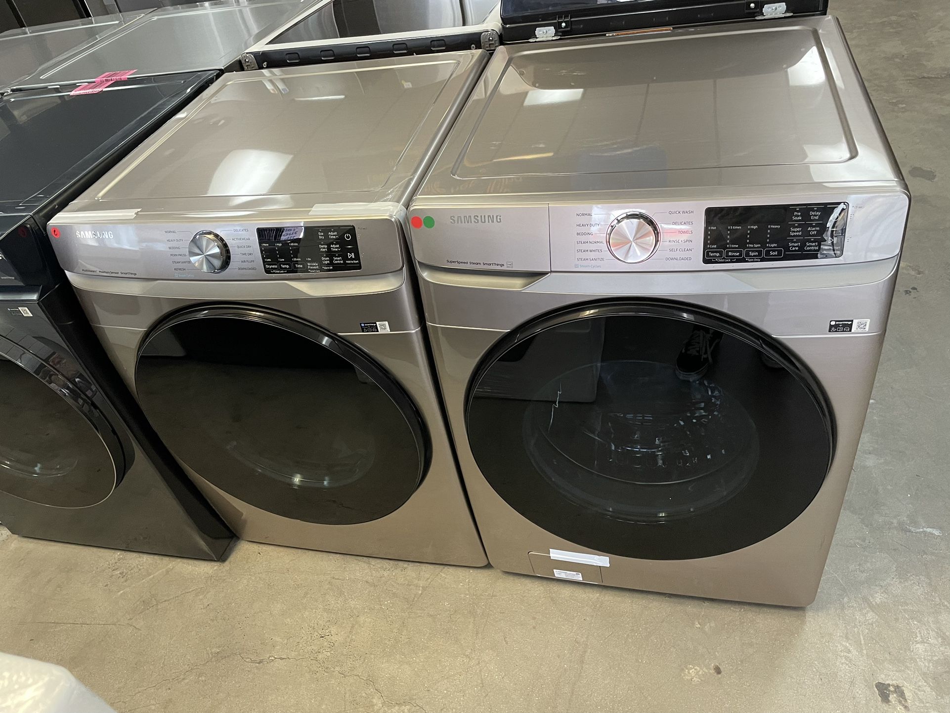 Samsung 4.5 Cu Front Load Washer And Electric Dryer Set