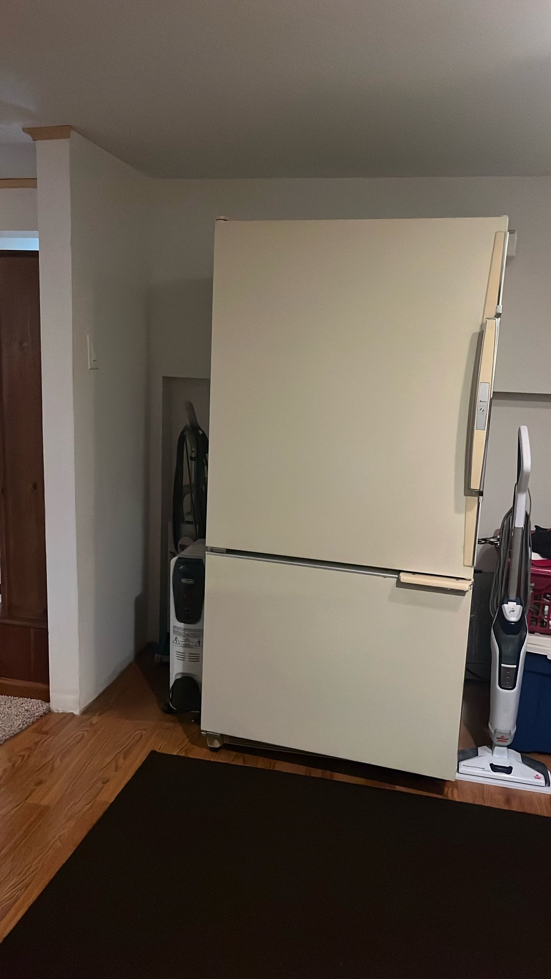 Amana Refrigerator 
