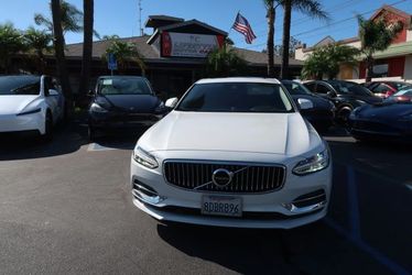 2018 Volvo S90